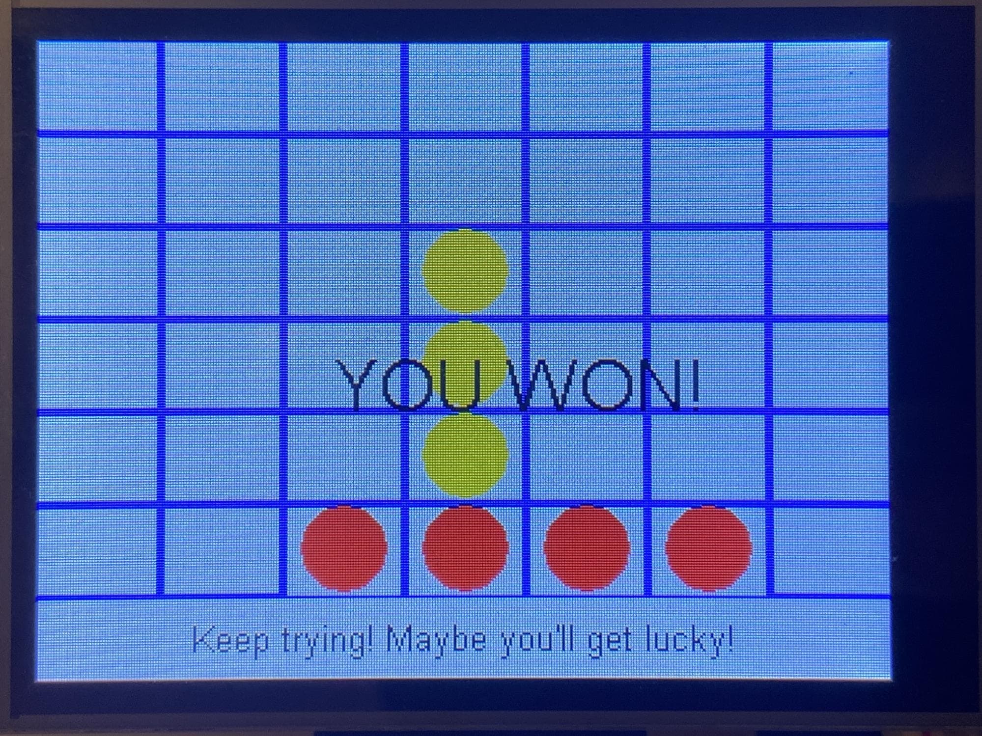 A game of Connect-4 on the TFT screen